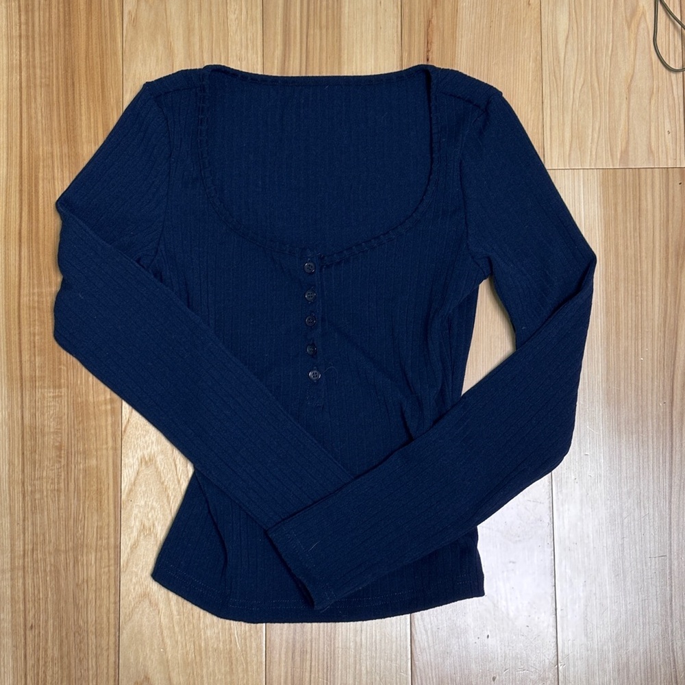 Women's Navy Long Sleeve Top